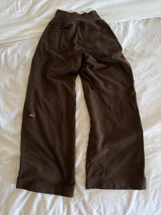 ALO Yoga Pants - ALO Yoga Serenity Espresso Chocolate Brown Wide-Leg Joggers